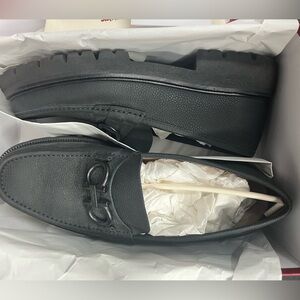 Details in 3rd picture